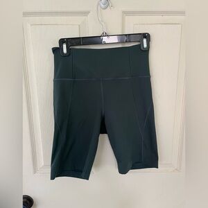 Girlfriend Collective Biker shorts size small green